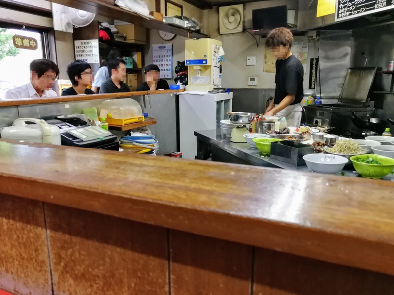 06カウンター席.jpg 06カウンター席