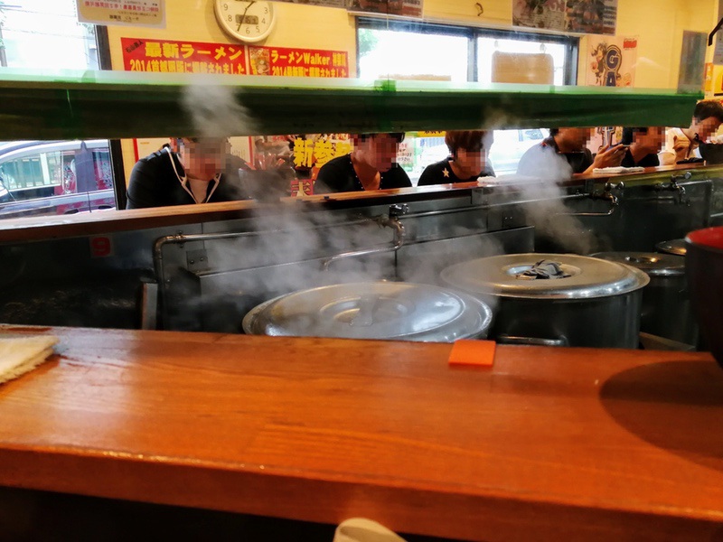 06カウンター席.jpg 06カウンター席