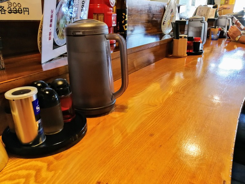 06カウンター席.jpg 06カウンター席