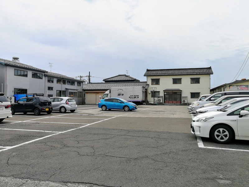 03駐車場.jpg 03駐車場