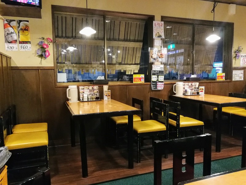 02テーブル席.jpg 02テーブル席