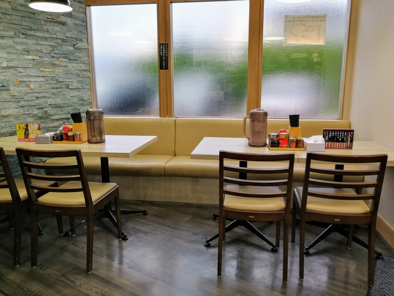 12テーブル席.jpg 12テーブル席