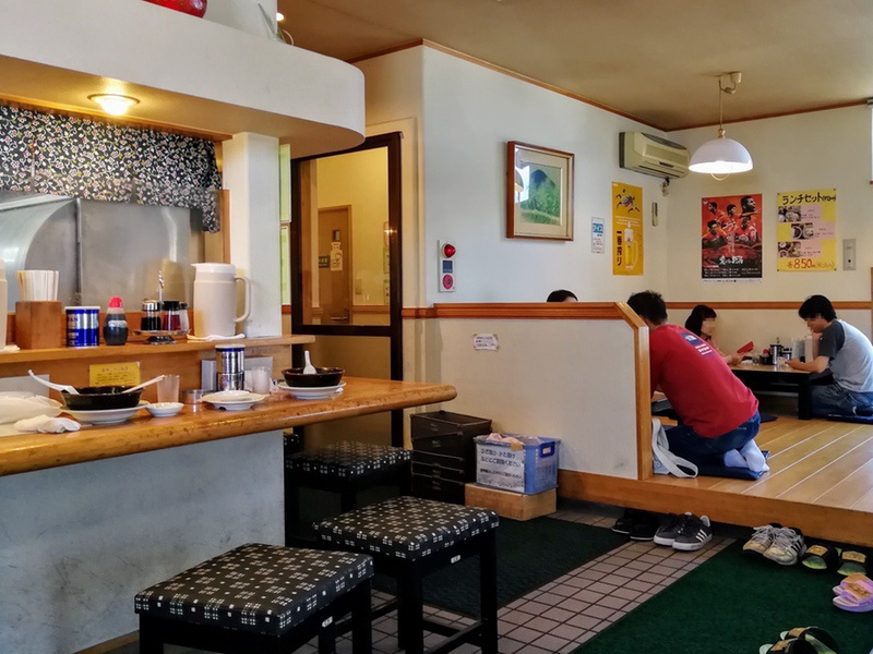 05カウンター席.jpg 05カウンター席