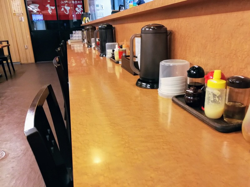 04カウンター席.jpg 04カウンター席