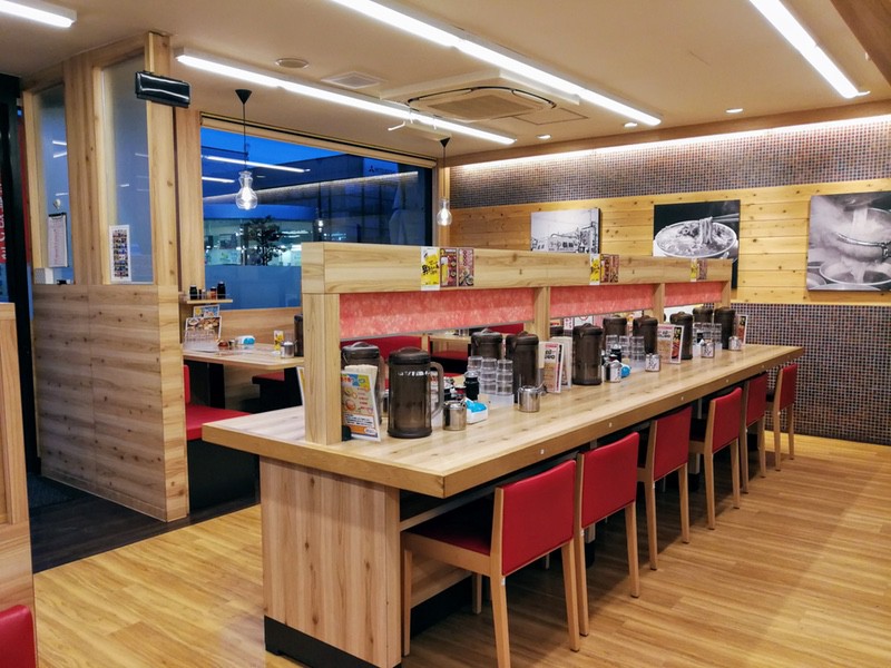 04カウンター席.jpg 04カウンター席