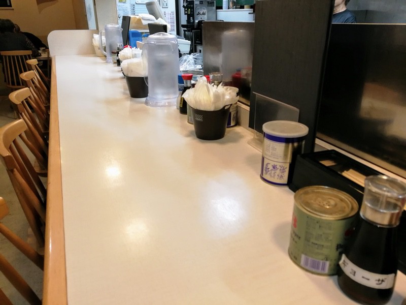 04カウンター席