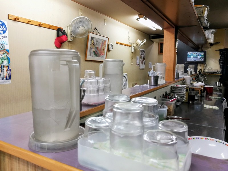 04カウンター席.jpg 04カウンター席