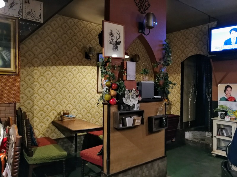 05テーブル席.jpg 05テーブル席