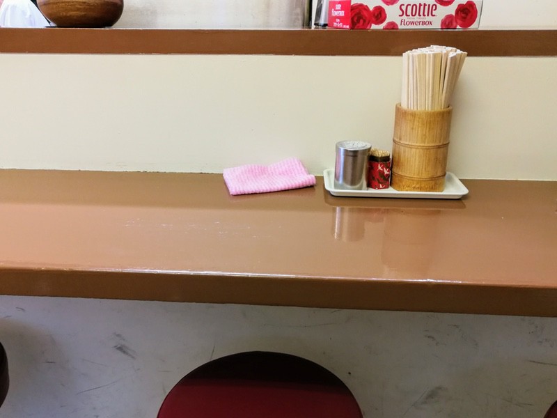 06カウンター席.jpg 06カウンター席