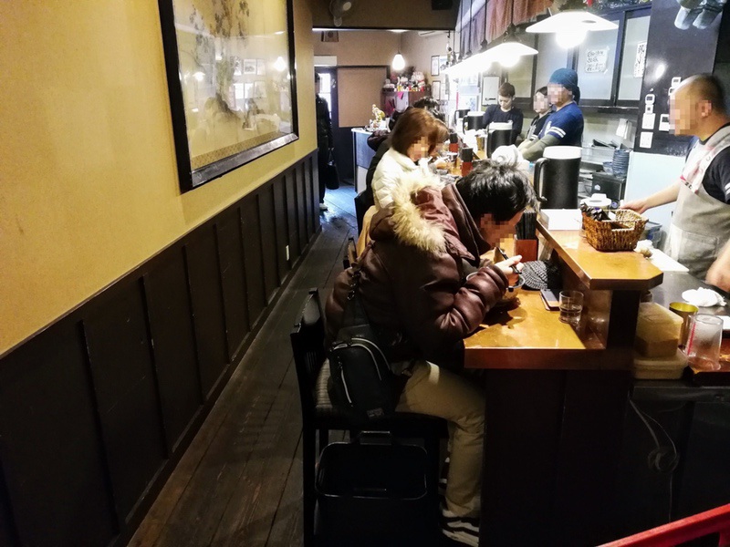 06カウンター席.jpg 06カウンター席