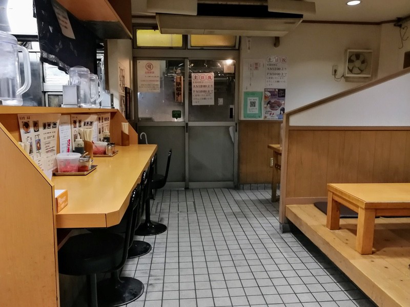 06カウンター席.jpg 06カウンター席