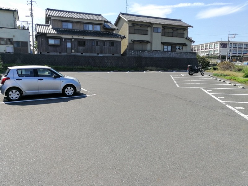 03駐車場