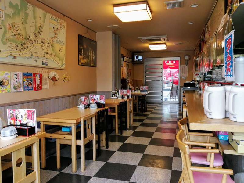 03テーブル席.jpg 03テーブル席