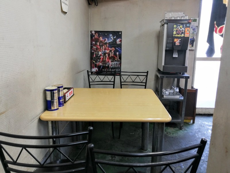 03テーブル席.jpg 03テーブル席