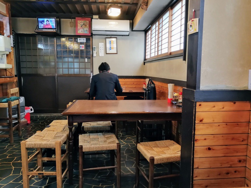 04テーブル席