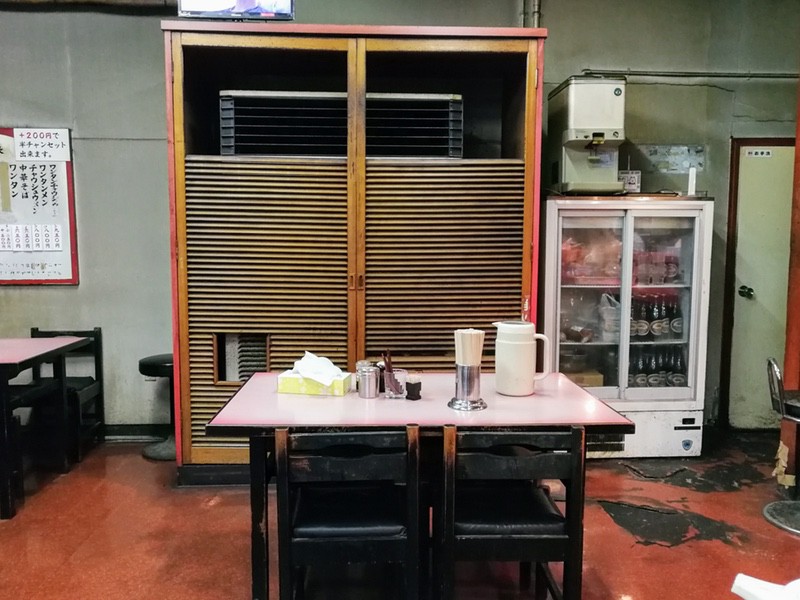 04テーブル席