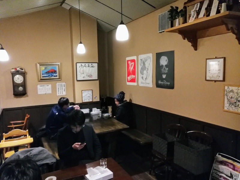 07テーブル席.jpg 07テーブル席