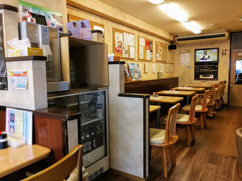 07テーブル席.jpg 07テーブル席