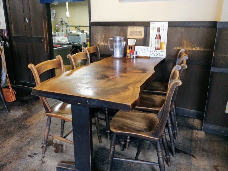 06テーブル席.jpg 06テーブル席