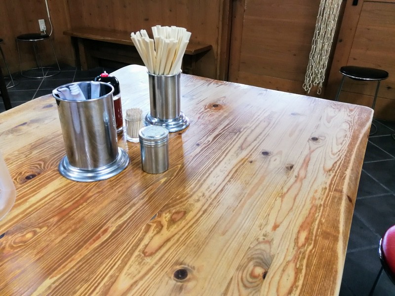 08テーブル席.jpg 08テーブル席