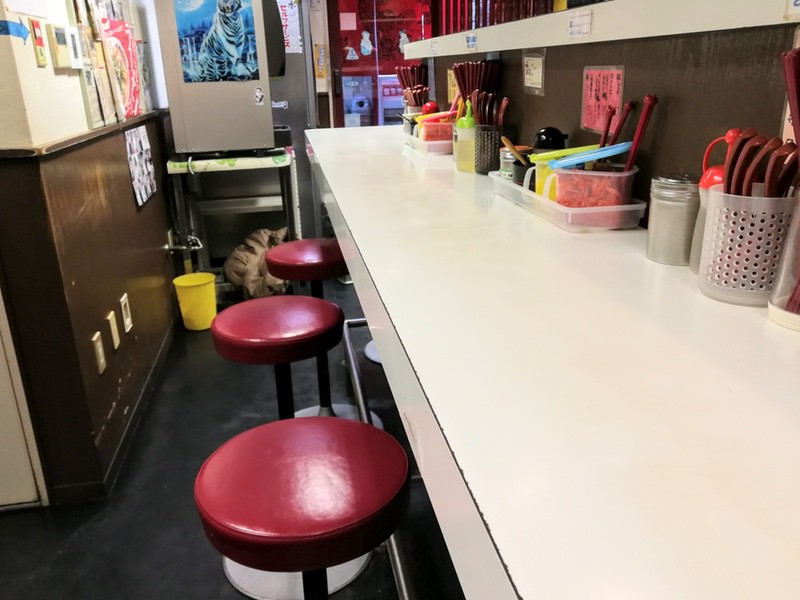 05カウンター席.jpg 05カウンター席