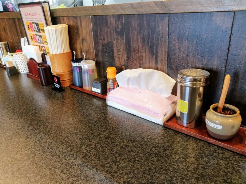 04カウンター席.jpg 04カウンター席