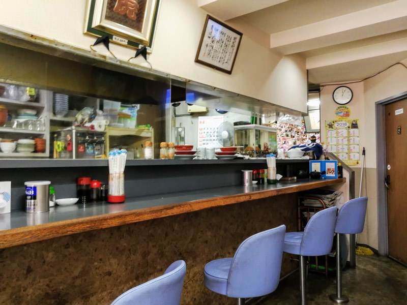 06カウンター席.jpg 06カウンター席