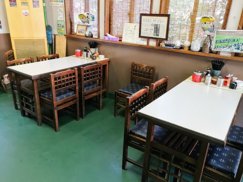 07テーブル席.jpg 07テーブル席