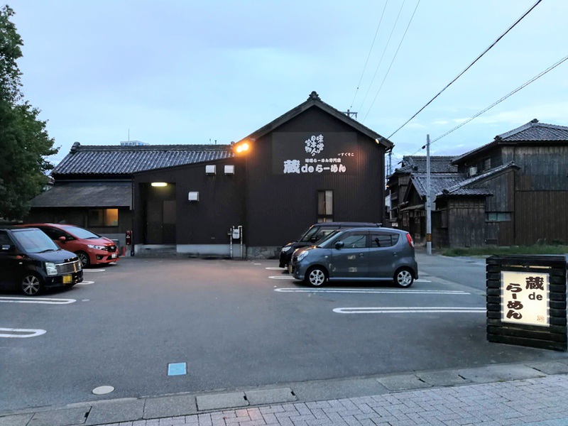 02駐車場.jpg 02駐車場