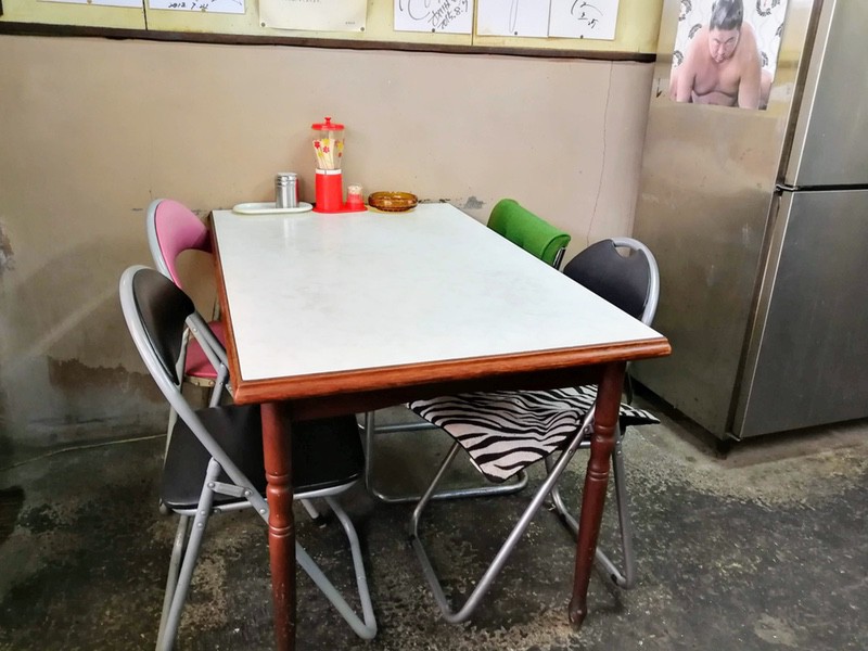 04テーブル席