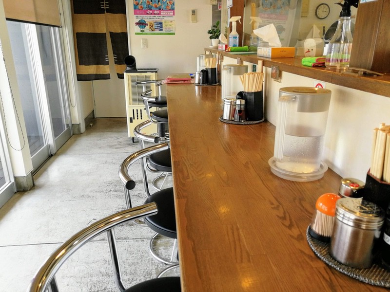 07カウンター席