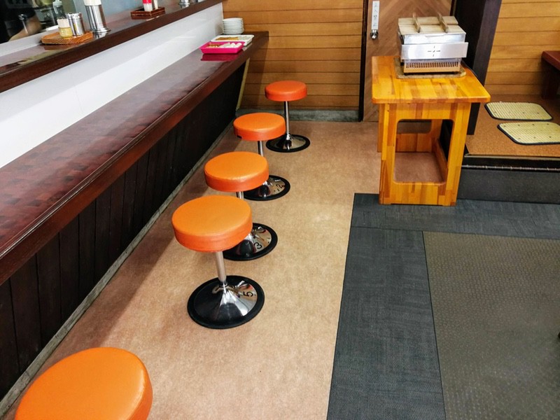 07カウンター席.jpg 07カウンター席