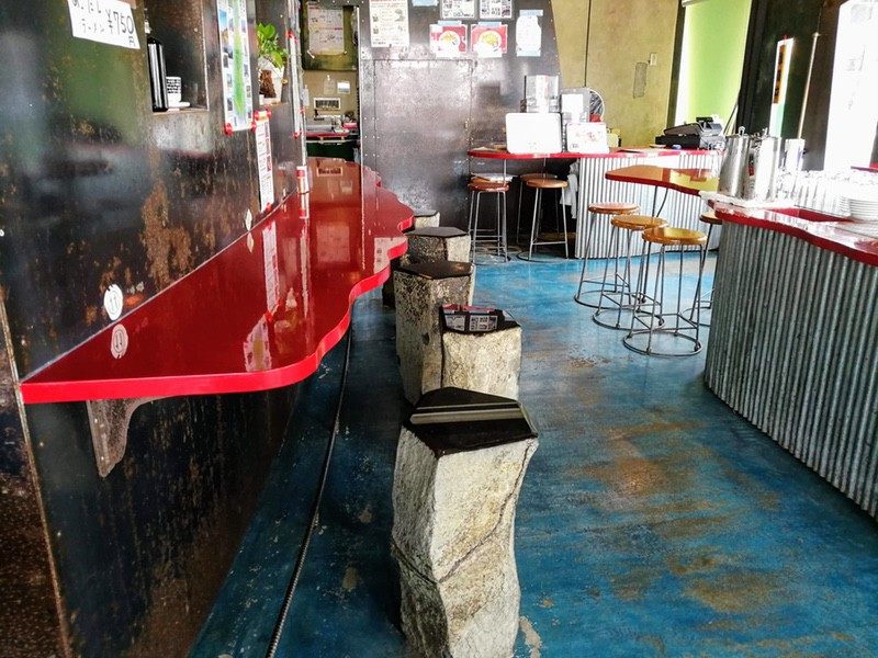 05カウンター席.jpg 05カウンター席