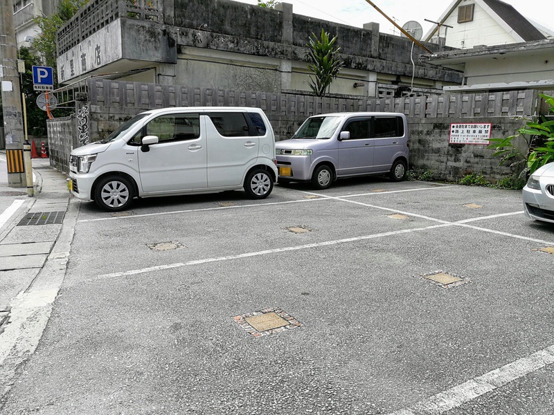 02駐車場.jpg 02駐車場