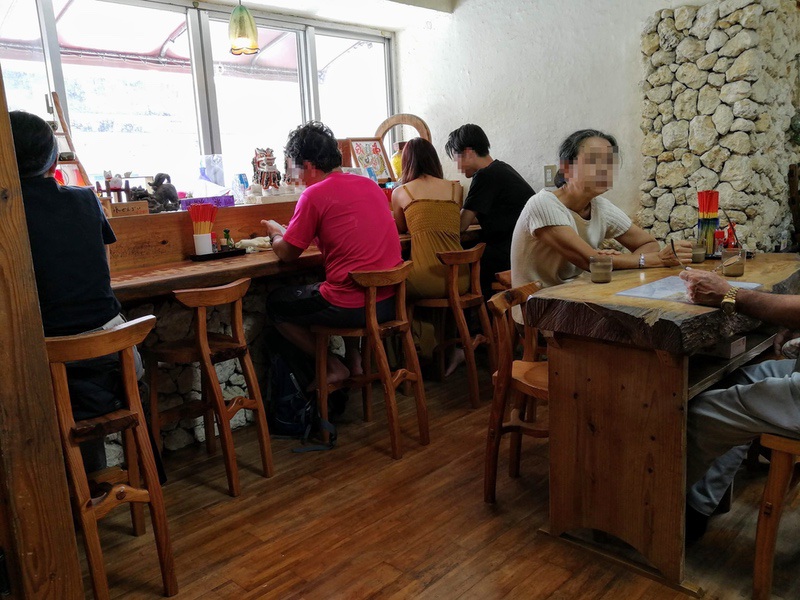 06カウンター席.jpg 06カウンター席