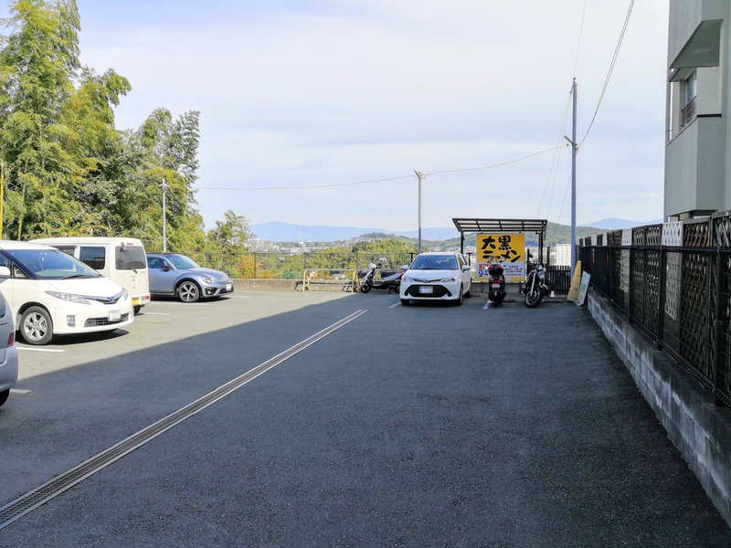 03駐車場.jpg 03駐車場