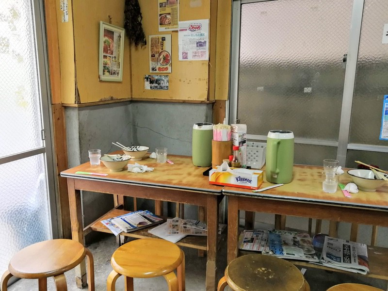 03テーブル席.jpg 03テーブル席