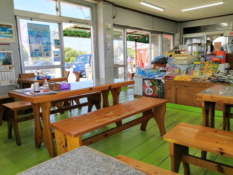 03テーブル席.jpg 03テーブル席