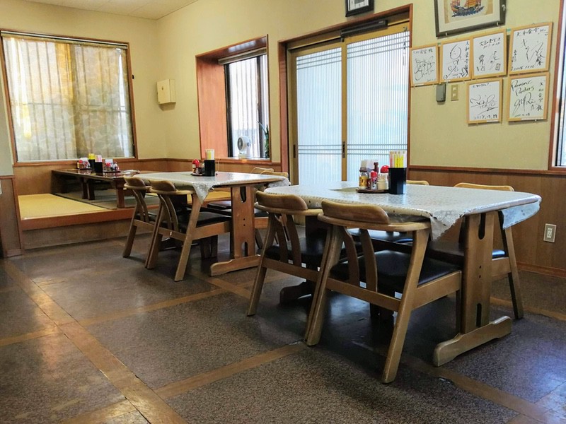 03テーブル席