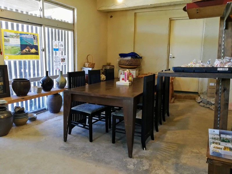 06テーブル席.jpg 06テーブル席