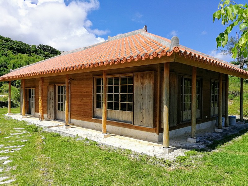 05隣の建物.jpg 05隣の建物