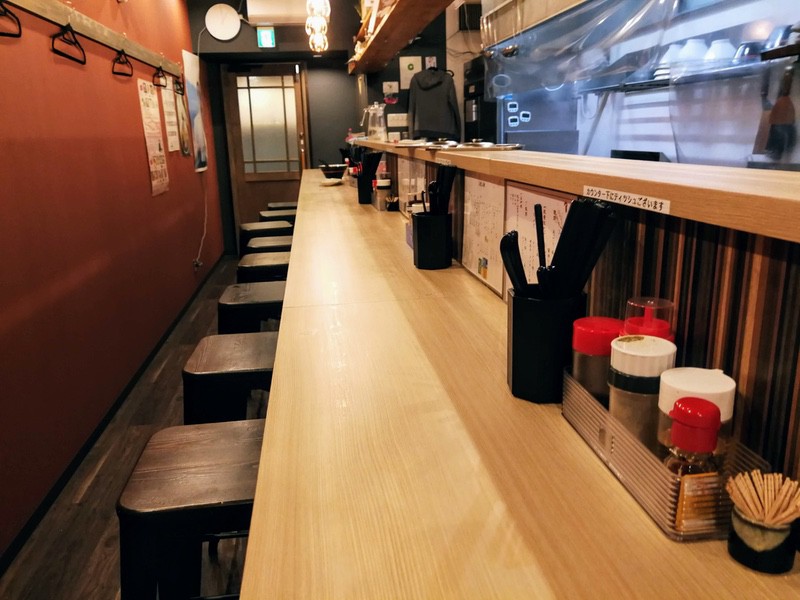 05カウンター席