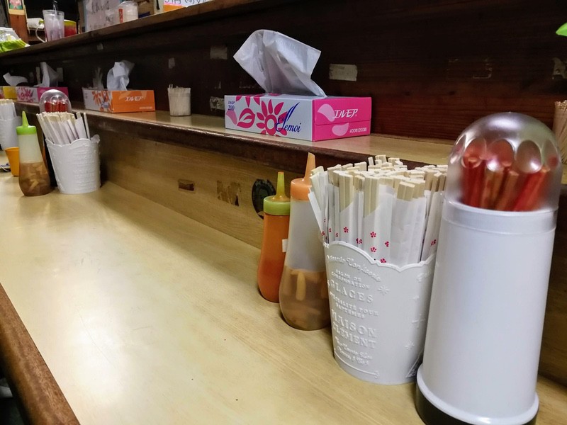 05カウンター席.jpg 05カウンター席