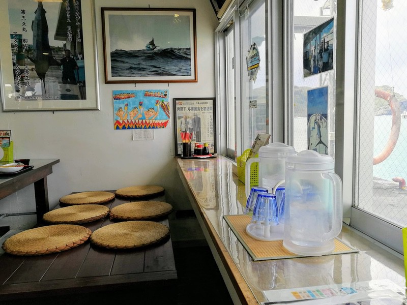 05カウンター席.jpg 05カウンター席