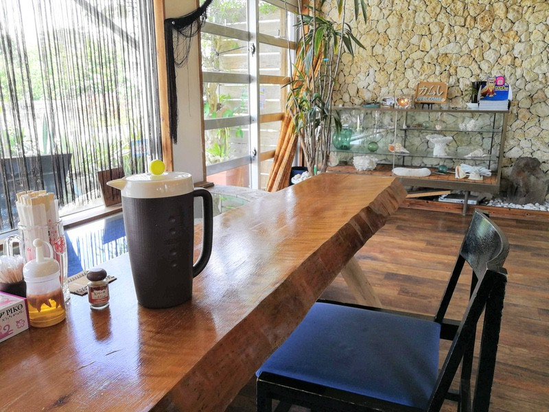 05カウンター席.jpg 05カウンター席