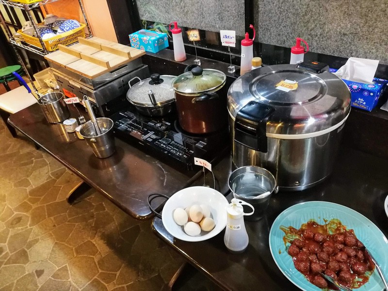 06ビュッフェコーナー.jpg 06ビュッフェコーナー