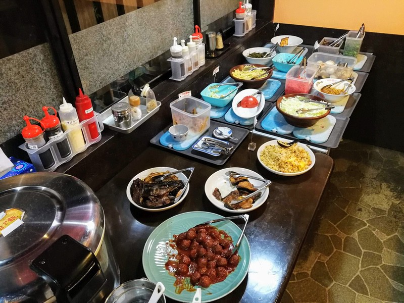 07ビュッフェコーナー.jpg 07ビュッフェコーナー