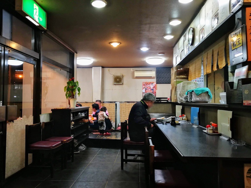 04カウンター席.jpg 04カウンター席