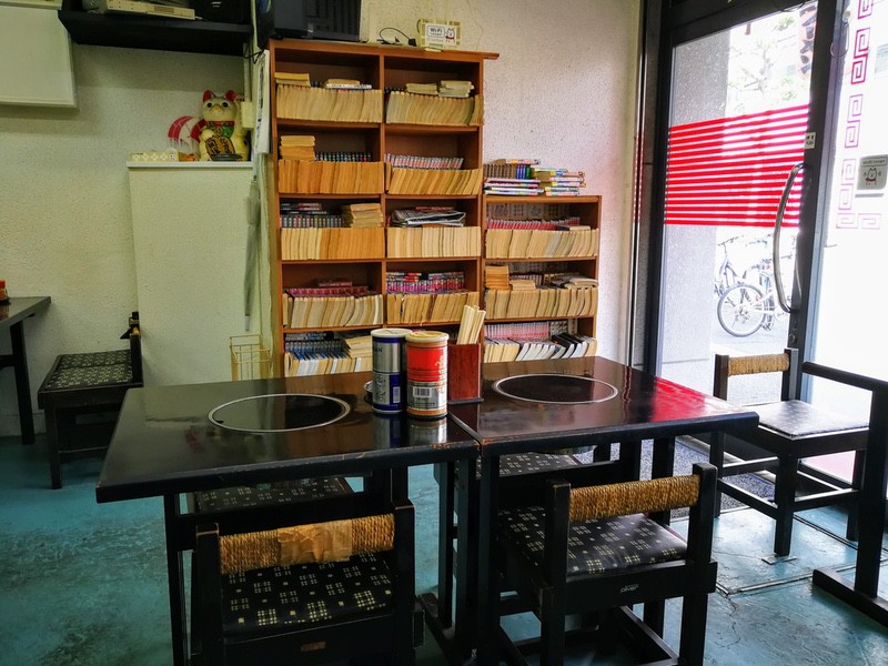 05テーブル席.jpg 05テーブル席