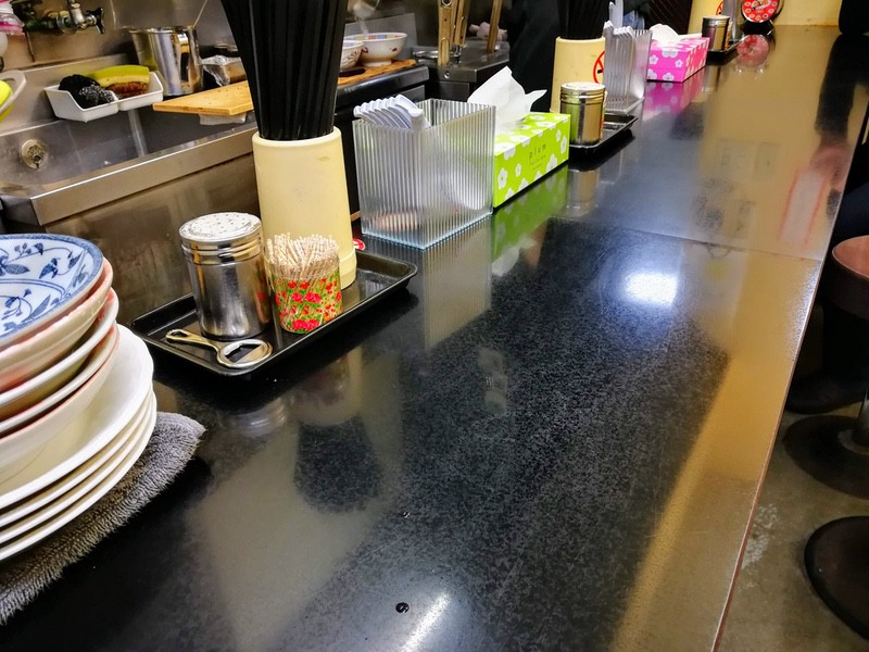 02カウンター席.jpg 02カウンター席